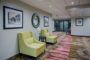 Quality Inn & Suites Downtown Regina - Image 3