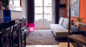 Six Rooms Santa Ana - Image 2
