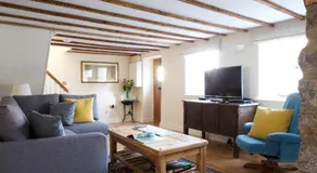 Strawberry Cottage - Image 4