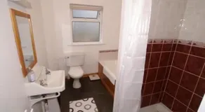 Three bedroom holiday home - Image 4