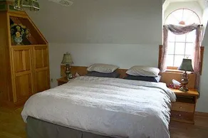 Broecheler Inn - Image 5