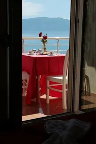Sunset Hotel Roza - Image 1