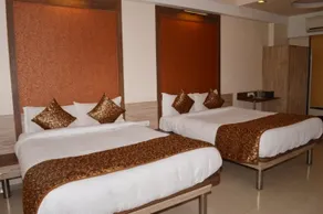 Budget Inn Palm Regency - Image 2