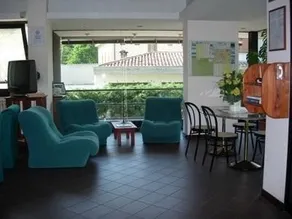 Hotel Garden - Image 2