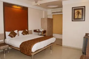 Budget Inn Palm Regency - Image 4