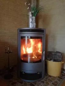 Cozy One Room Apartment With Yard - Image 2
