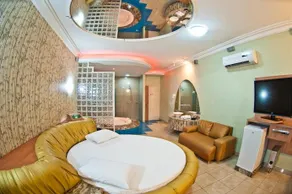 Shanadu Motel - Image 3