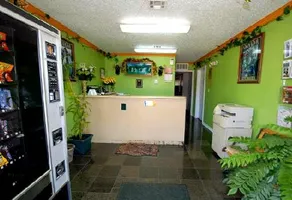 Green Country Inn - Image 4