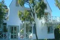 At The Bay B&B - Image 1