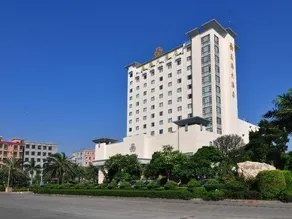 Crystal Hotel - Image 3