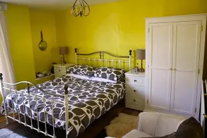 The Olde House B&B And Tea Shop - Image 3
