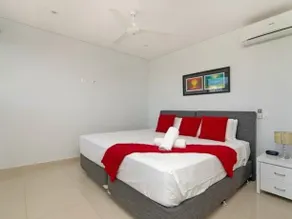 49 @ Kube Holiday House - Image 5