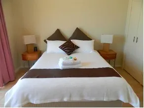 Amanzi Guest House - Image 5