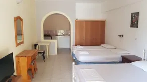 Gardenos Hotel - Image 3