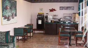 Relax Inn and Suites - Image 4