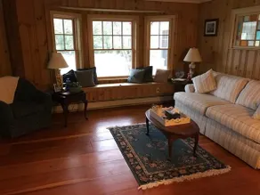 Pleasant Lake House Bed and Breakfast - Image 4