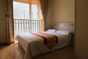 Ejia Hotel New Exhibition Center Branch - Image 5