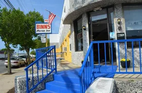Binns Motor Inn - Image 2