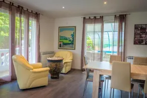Holiday Home Paris - Image 4