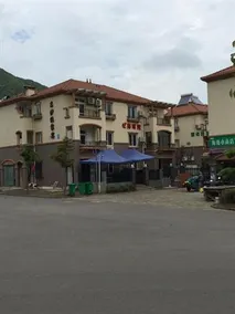 Zhujiajian Wanxiangjia Homestay - Image 1