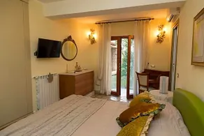 Agapantus Bed & Breakfast - Image 3