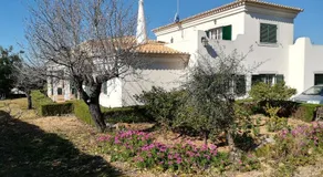 Casa da Alfarrobeira [Alfarrobeira House] - Image 3
