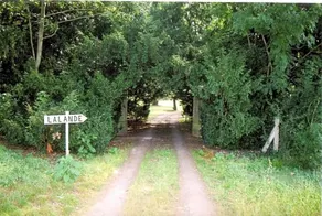 Domaine De Lalande - Image 3