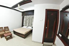 Hotel Blue Moon - Image 2