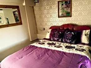 Low House Haven - Image 3