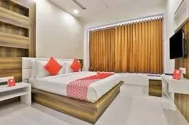 Landmark By Sky Stays Hotel - Image 4