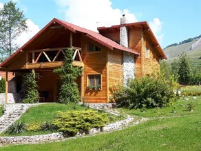 Valisoara Holiday House - Image 3