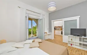 Apartments Roza - Image 4