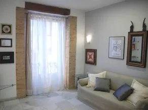 Aqua Apartments - Image 5