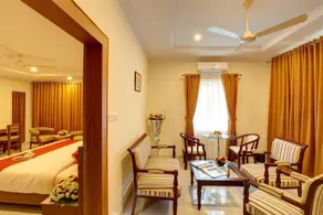 Hotel Floral Park - Image 3