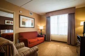 Country Inn & Suites by Radisson, Cuyahoga Falls, OH - Image 3