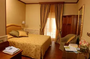Hotel Grotta Azzurra - Image 3
