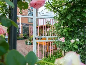 1685 Garden Homestay - Image 3