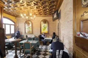 Hostal Eras de Santa Bárbara - Image 5