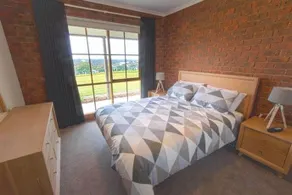 Lakeview - Image 2