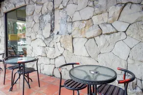Ekon Hotel - Image 4