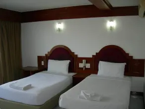 Patong Seaside Mansion - Image 5