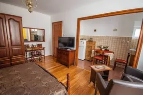 Sunshine Apartments - Image 4