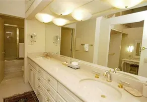 Chateau Aspen Condominiums - Image 2