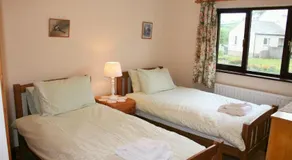Emerald Bank Cottage - Image 2