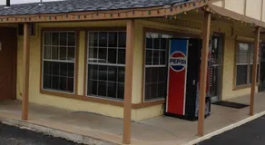Western Capri Motel - Image 4