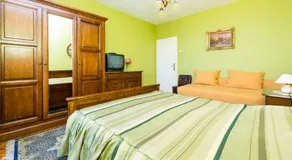 Sea View Rooms - Image 4