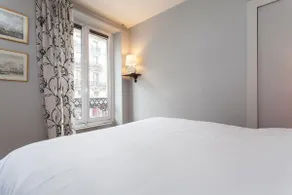 Apart of Paris - Chatelet - Rue de Rivoli - Image 4