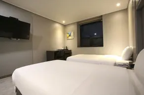 Oscar Hotel - Image 2