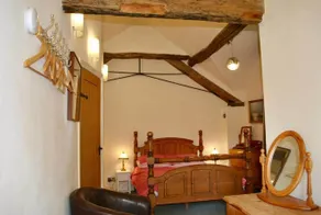 Squirrel Barn - Image 1