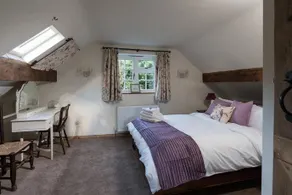 The Snug Priston - Image 3